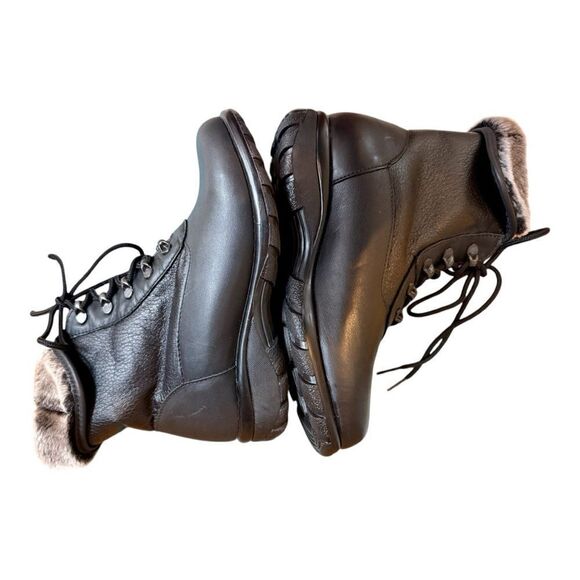 Winter faux fur The Toe Warmer Boots. Waterproof leather 5⭐️reviews size 7 W - Picture 2 of 7